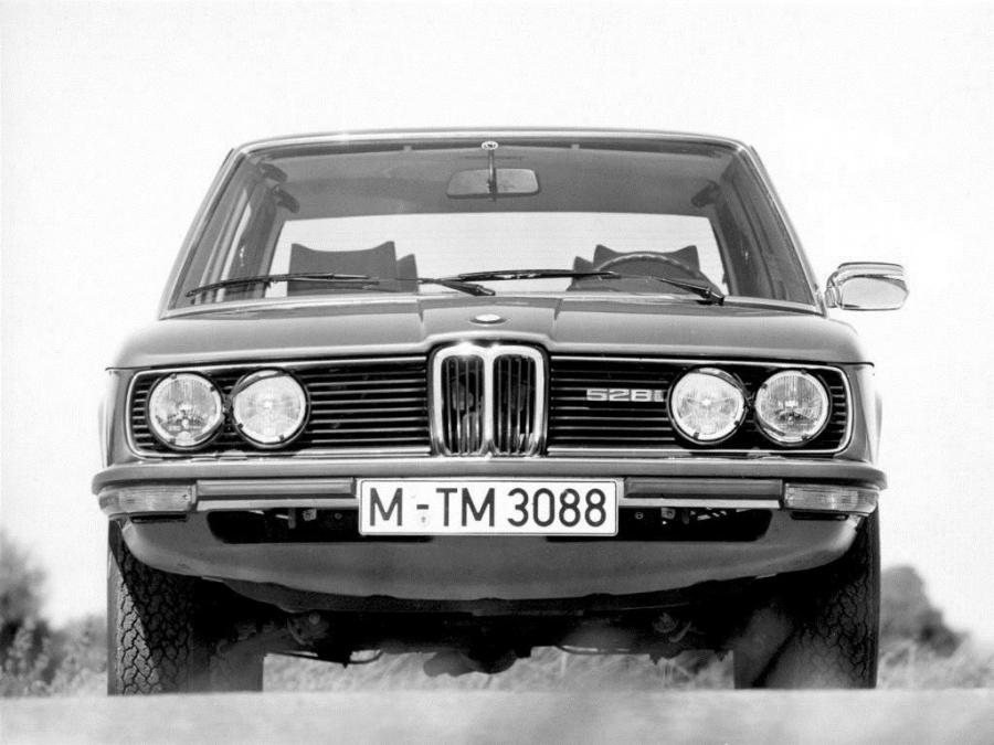  BMW 528i Sedan 1977 года  (фото 8 из 10)